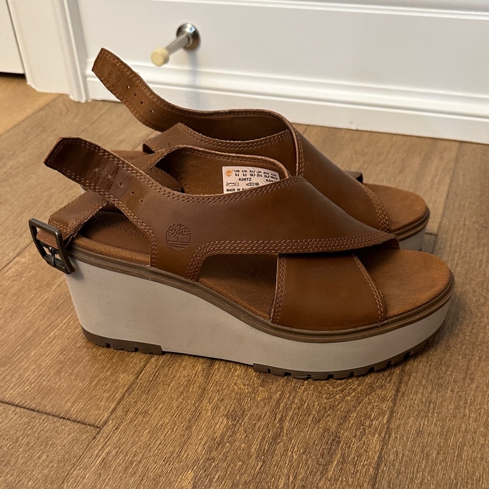 Timberland Women's Tan Leather Wedges